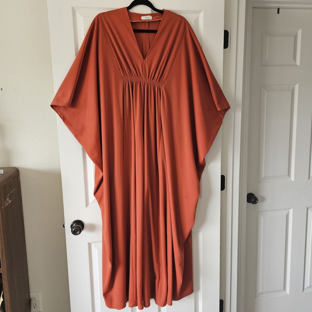 1970s Vintage Orange Rust Chic Montecito Miramar Beach Caftan Maxi Dress #49 - Picture 2 of 9